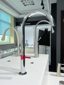 Glossy High-Arch Gooseneck Single Cold Kitchen Sink Faucet